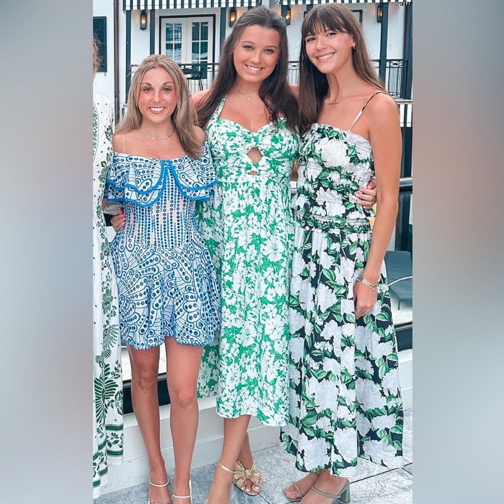 Elegant Green and White Floral Maxi Dress